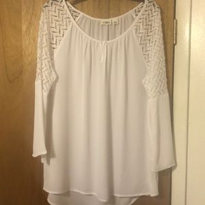 Flowy sleeve blouse